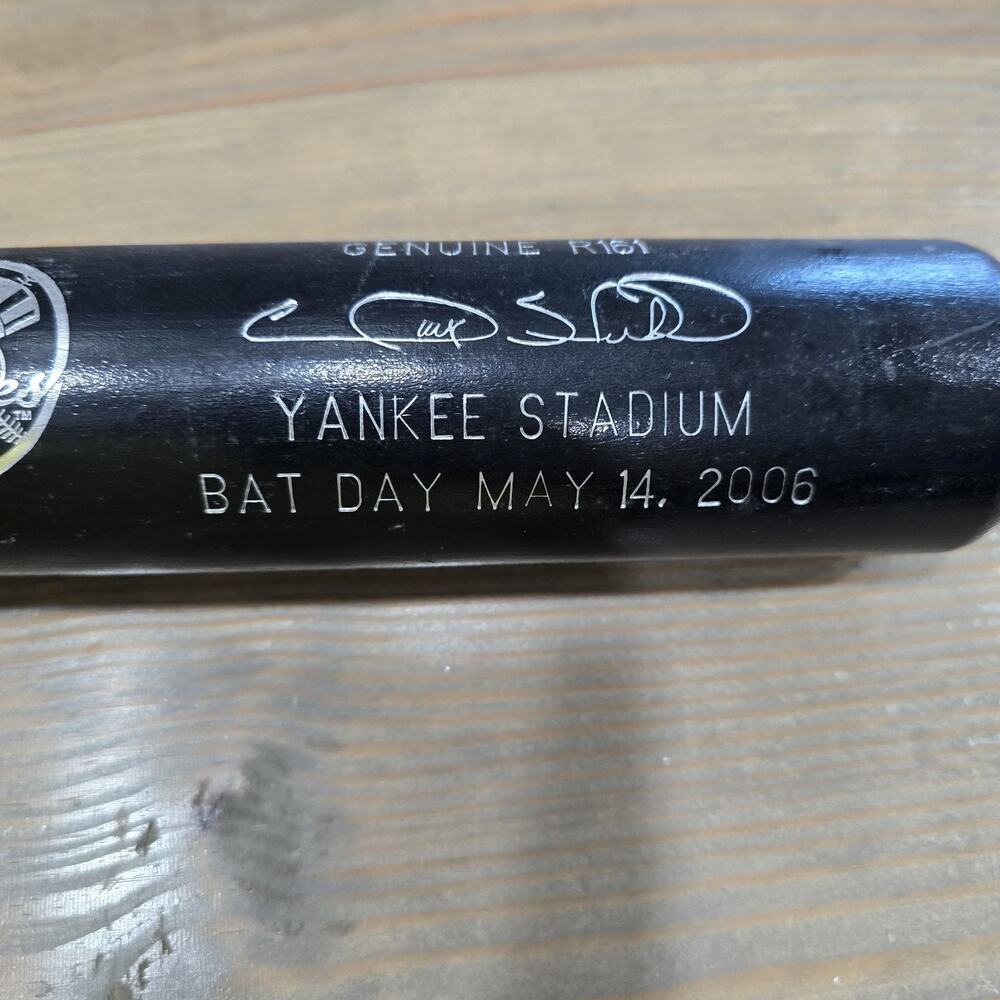 2006 NY Yankees Bat Day Louisville Slugger Genuine R161 Gary Sheffield SGA Black